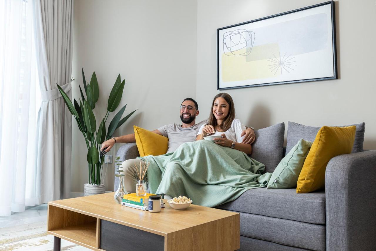 Unlock Waters Edge Apartment Дубай Екстериор снимка