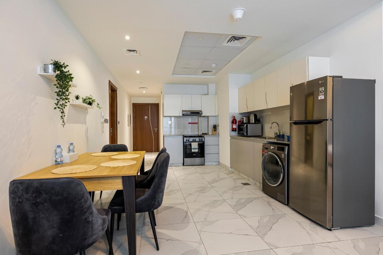 Unlock Waters Edge Apartment Дубай Екстериор снимка