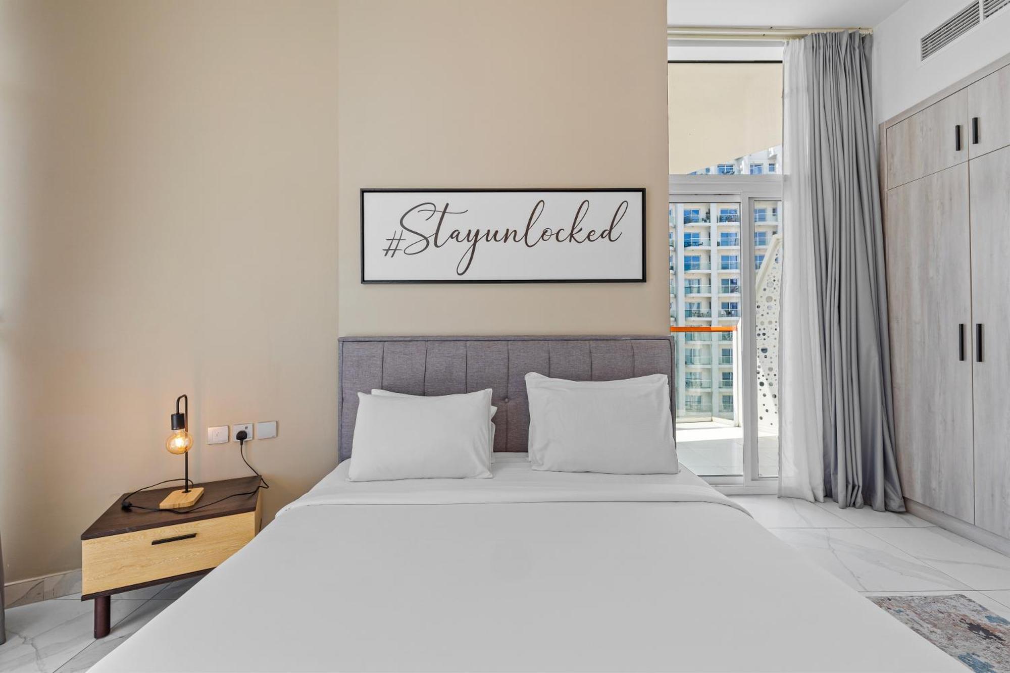 Unlock Waters Edge Apartment Дубай Екстериор снимка